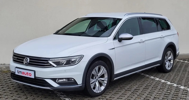 Volkswagen Passat cena 59900 przebieg: 279000, rok produkcji 2016 z Kargowa małe 631